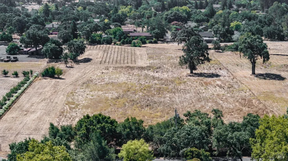 1050 Craig Avenue Sonoma, CA 95476