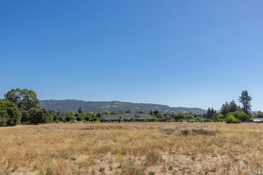 1050 Craig Avenue Sonoma, CA 95476