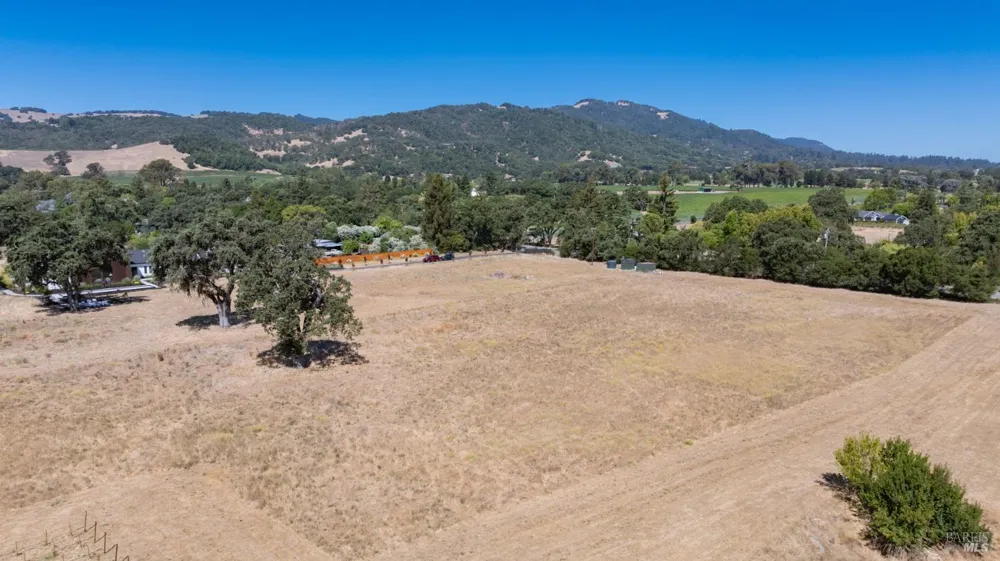 1050 Craig Avenue Sonoma, CA 95476