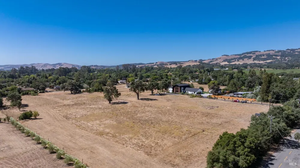 1050 Craig Avenue Sonoma, CA 95476