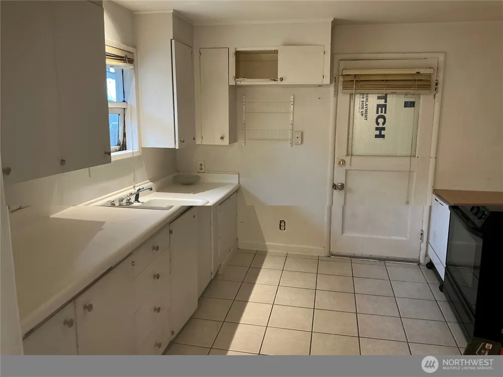 8007 215th Street SW Edmonds, WA 98026