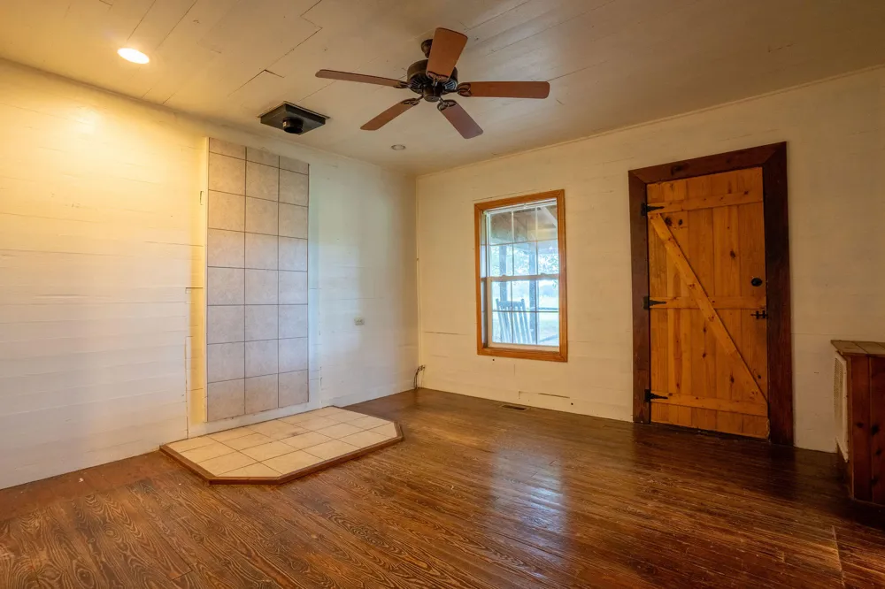 593 County Road 649 Mentone, AL 35984
