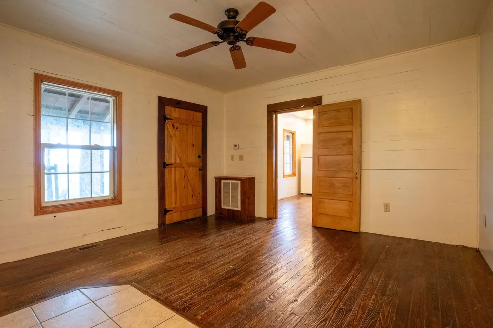 593 County Road 649 Mentone, AL 35984