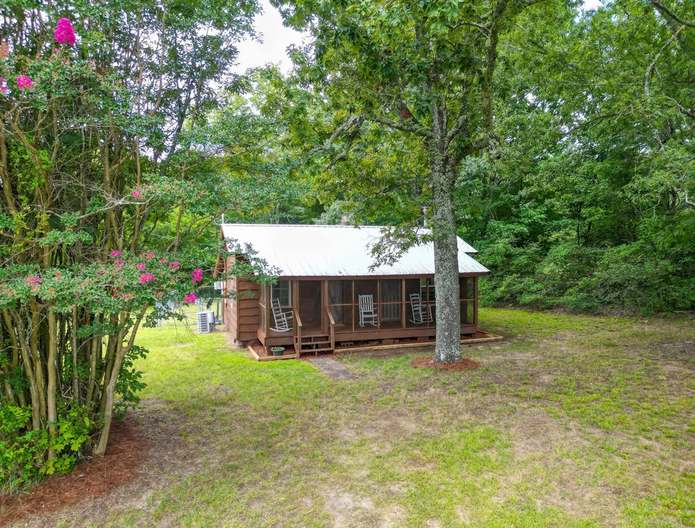 593 County Road 649 Mentone, AL 35984