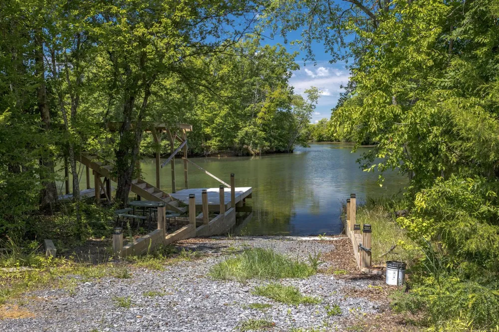 882 Lower River Road Decatur, TN 37322
