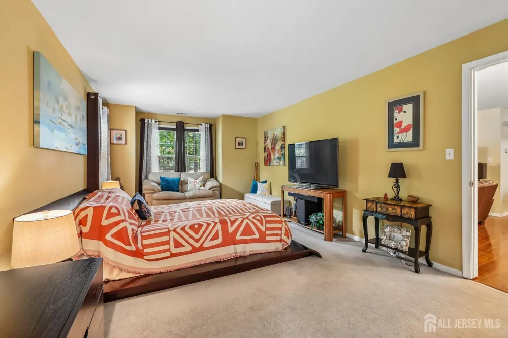 1702 Tanglewood Court Helmetta, NJ 08828