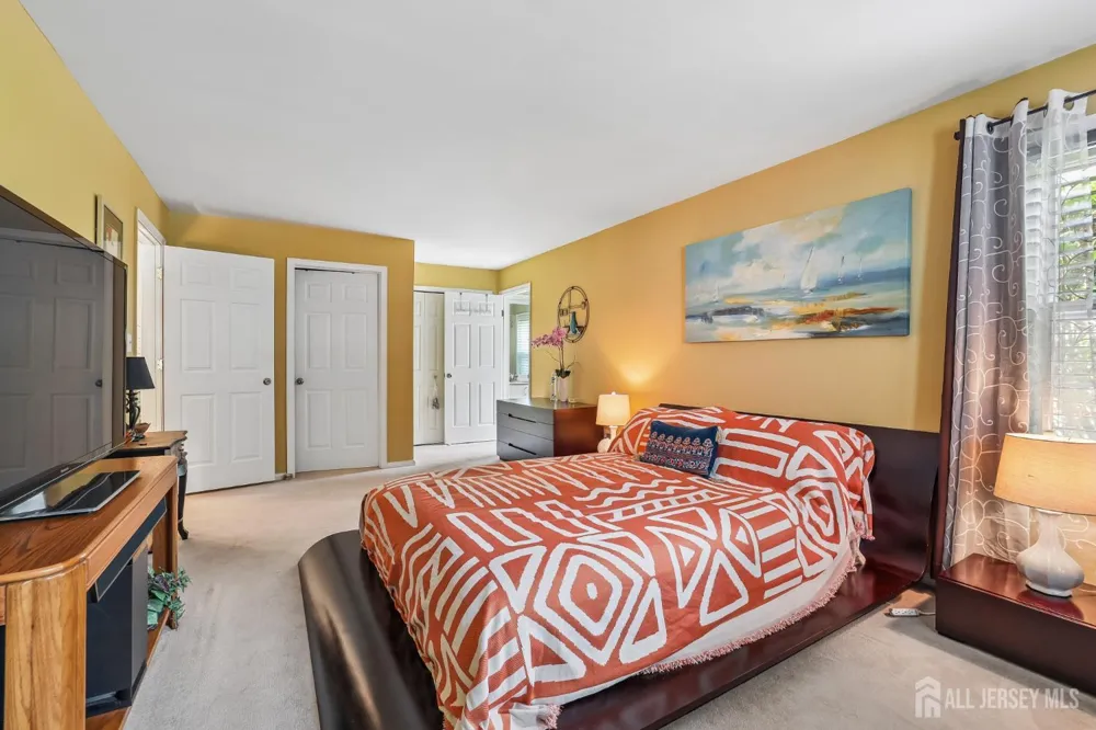 1702 Tanglewood Court Helmetta, NJ 08828