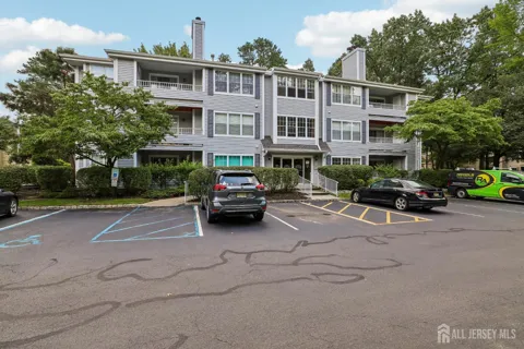 1702 Tanglewood Court