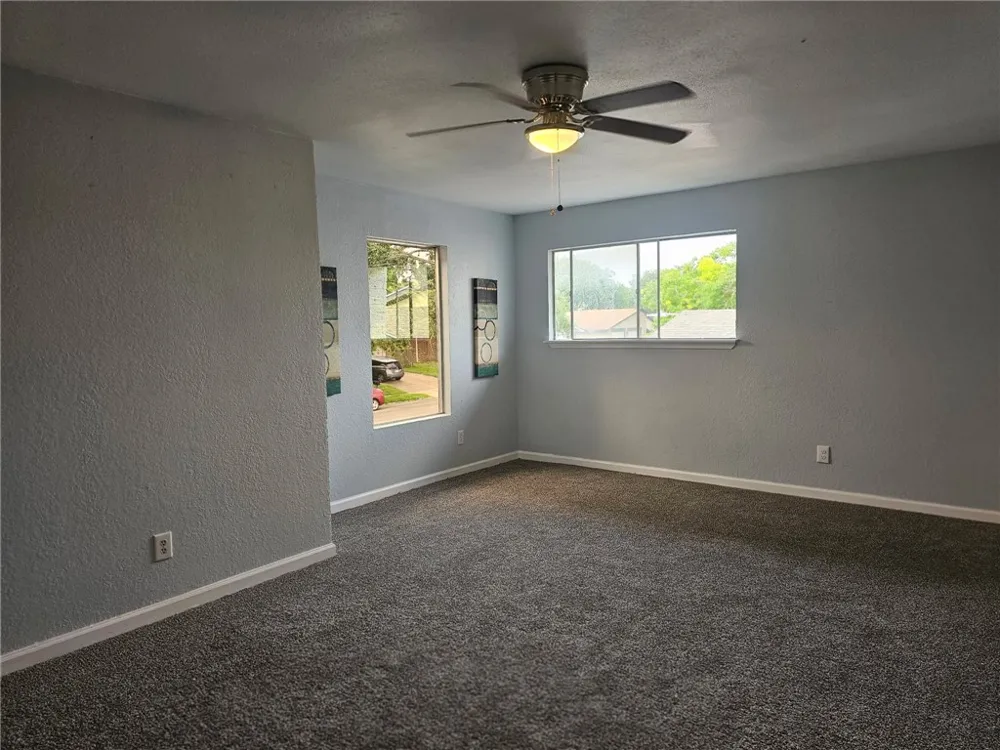 932 Waterview Street Portland, TX 78374