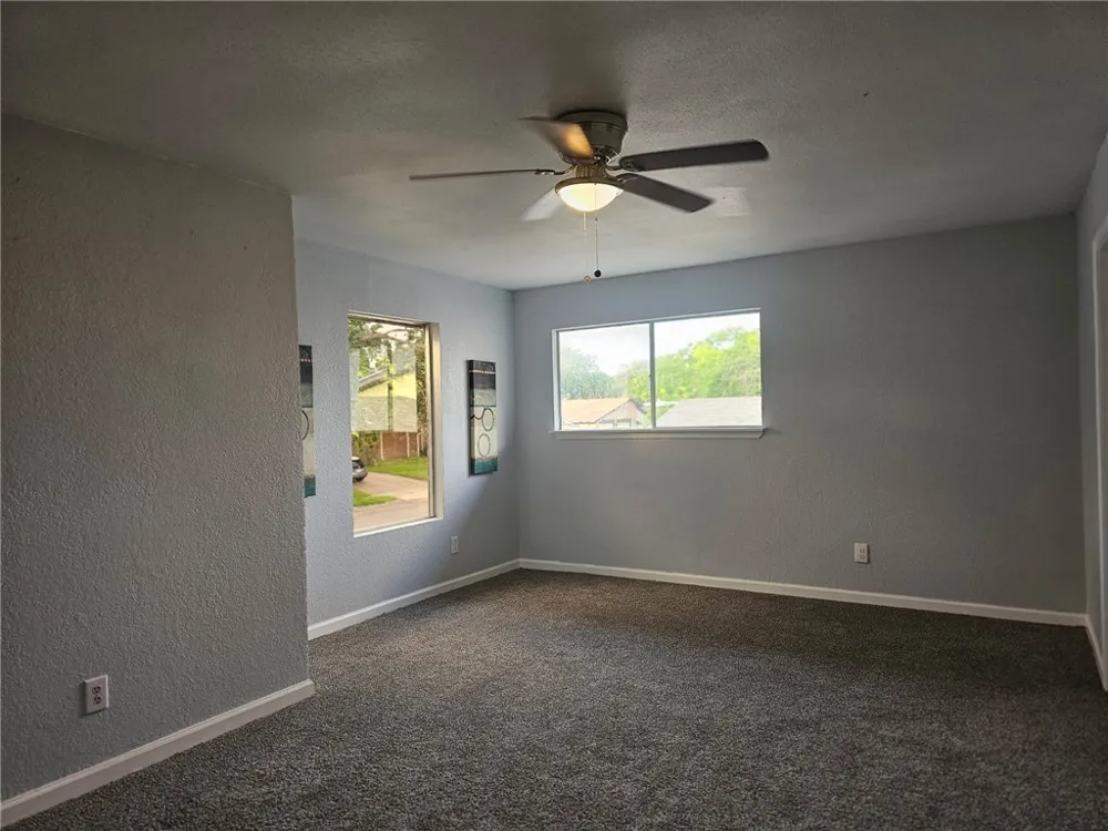 932 Waterview Street Portland, TX 78374