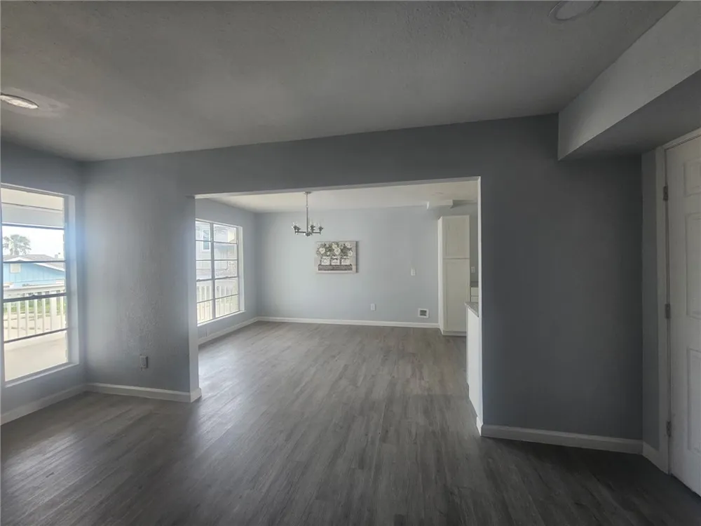 932 Waterview Street Portland, TX 78374