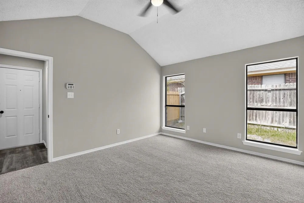 6057 Hillglen Drive Watauga, TX 76148