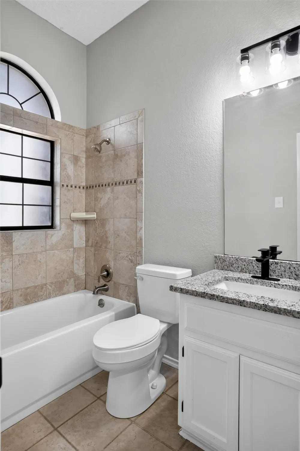 6057 Hillglen Drive Watauga, TX 76148