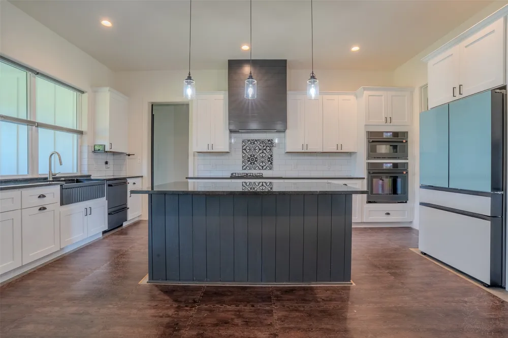 1028 County Road 337 Glen Rose, TX 76043