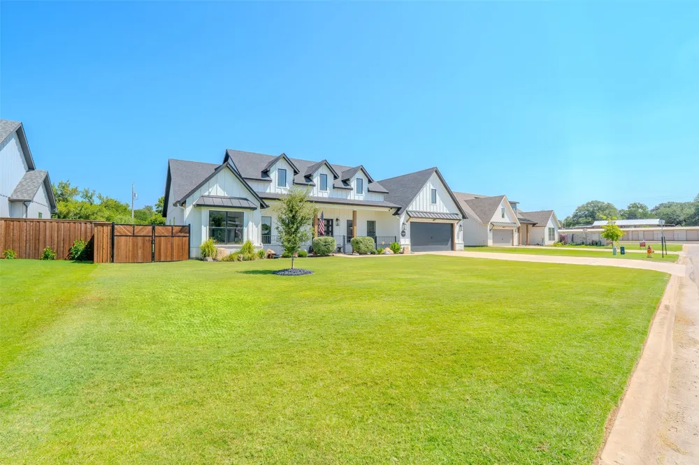 1028 County Road 337 Glen Rose, TX 76043