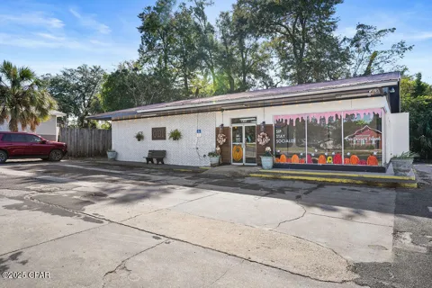 1307 Jackson Avenue
