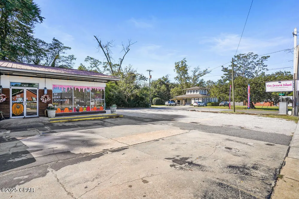 1307 Jackson Avenue Chipley, FL 32428