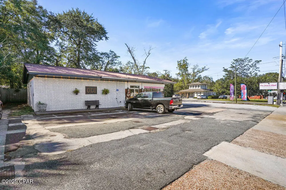 1307 Jackson Avenue Chipley, FL 32428