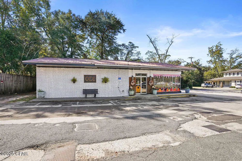 1307 Jackson Avenue Chipley, FL 32428