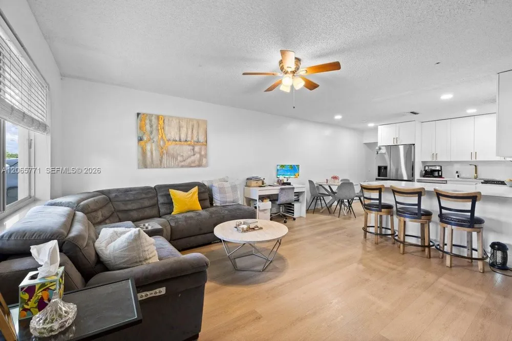 8921 NW 26th Pl Sunrise, FL 33322