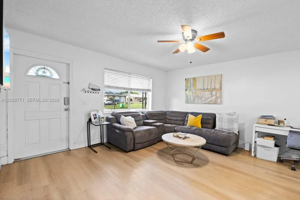 8921 NW 26th Pl Sunrise, FL 33322