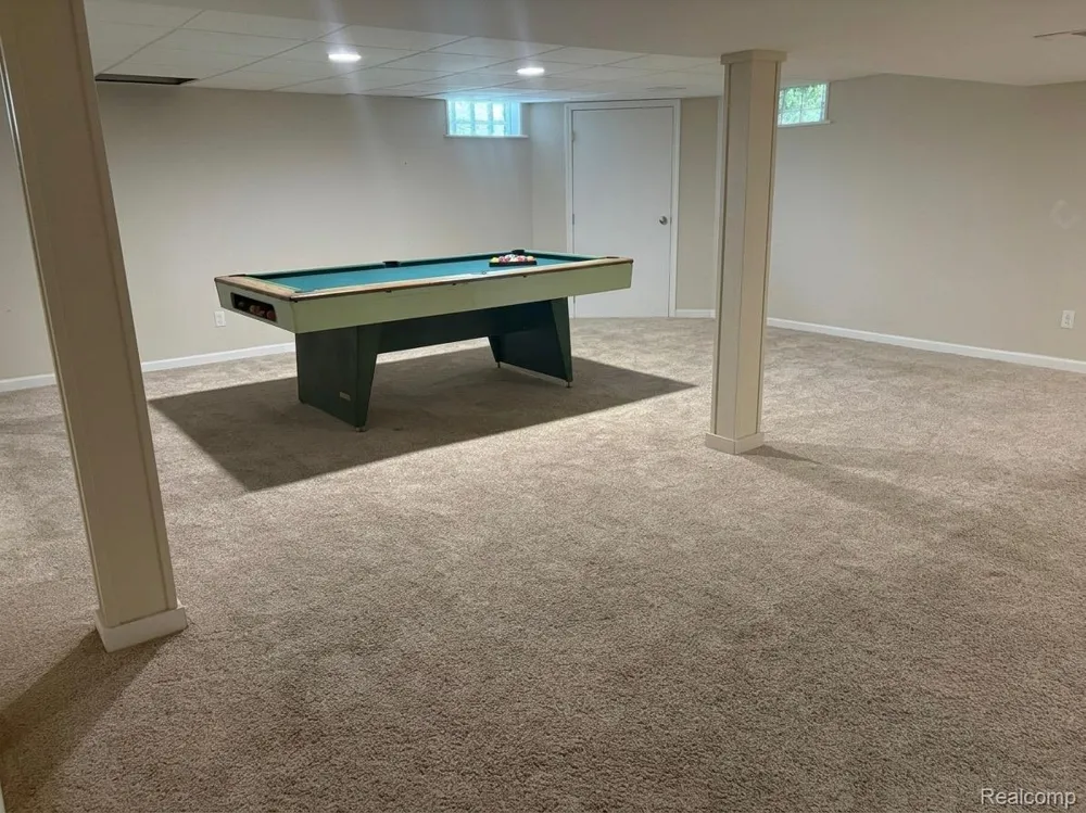 3441 E Maple Avenue Burton City, MI 48529