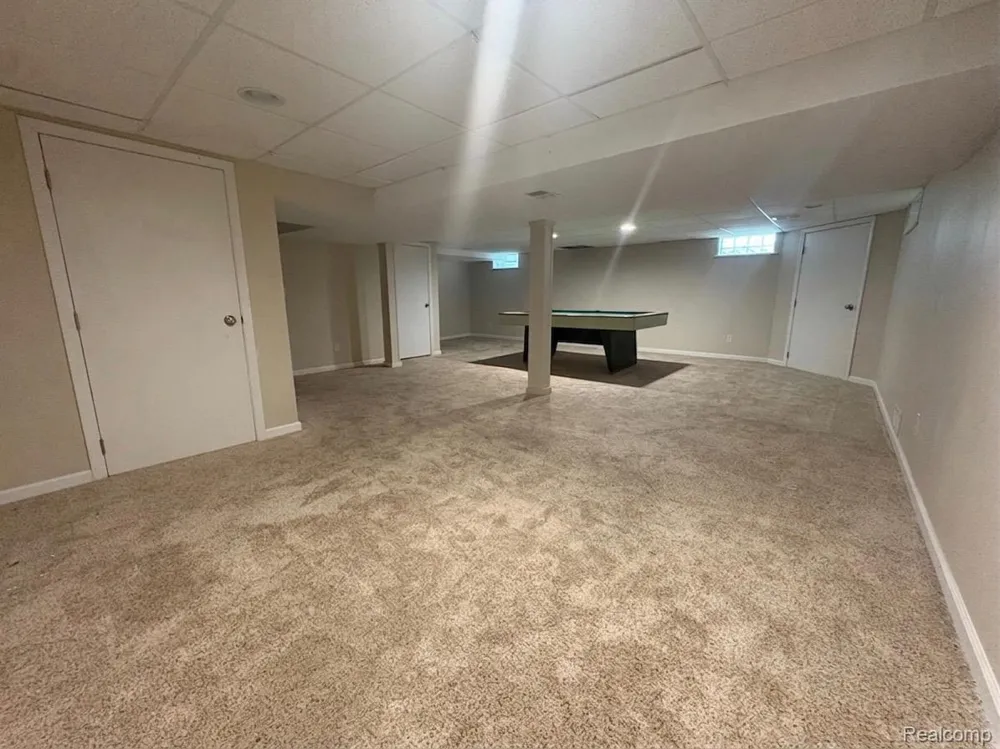 3441 E Maple Avenue Burton City, MI 48529