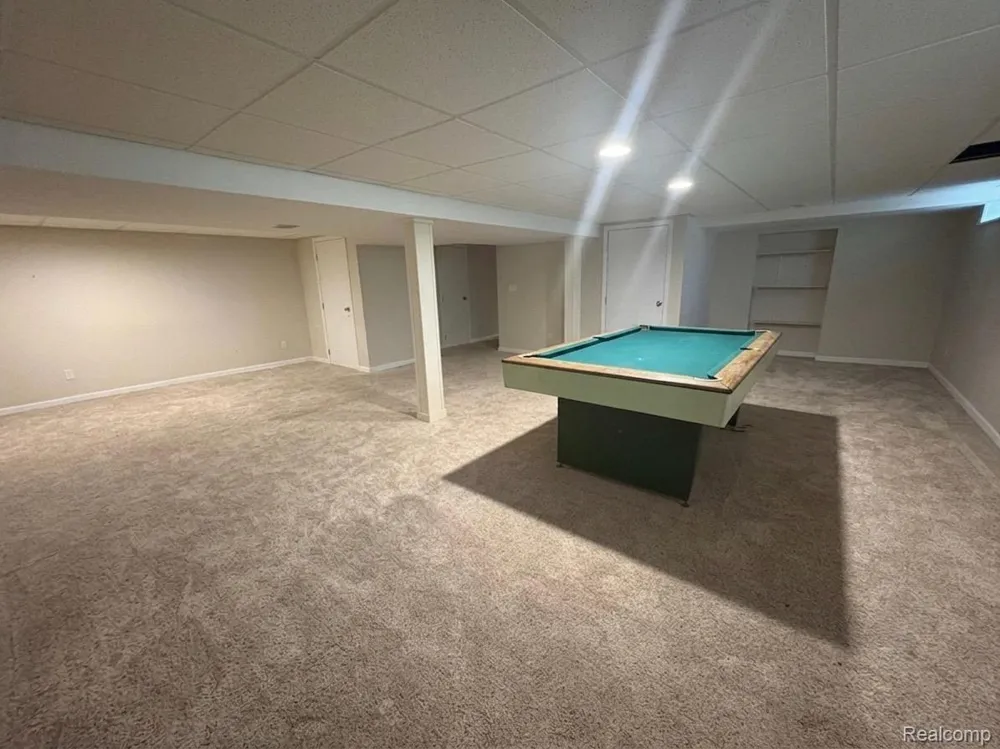 3441 E Maple Avenue Burton City, MI 48529