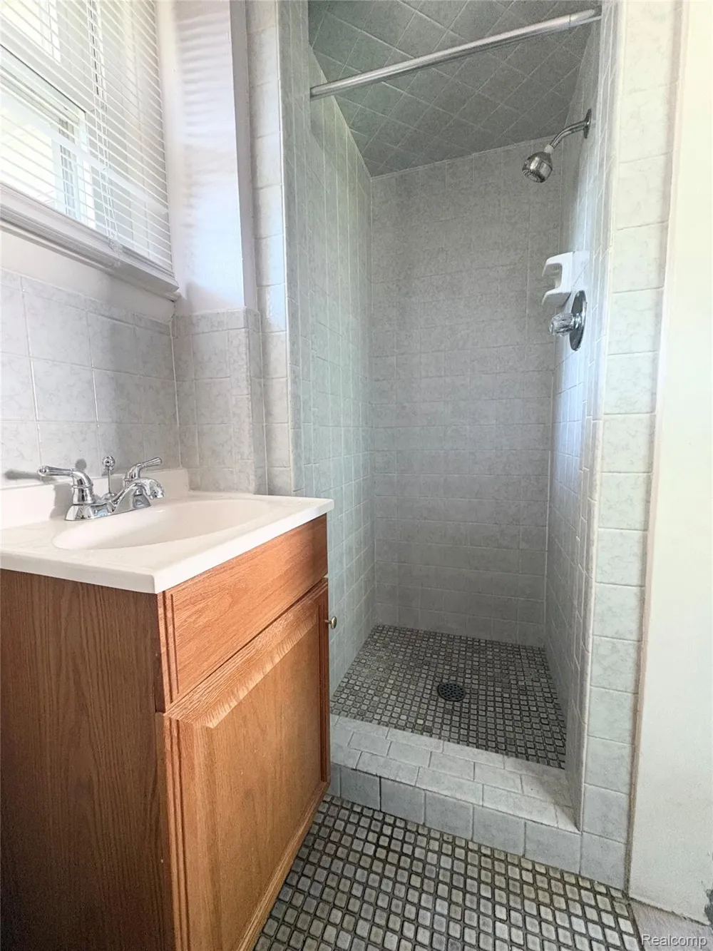 3441 E Maple Avenue Burton City, MI 48529