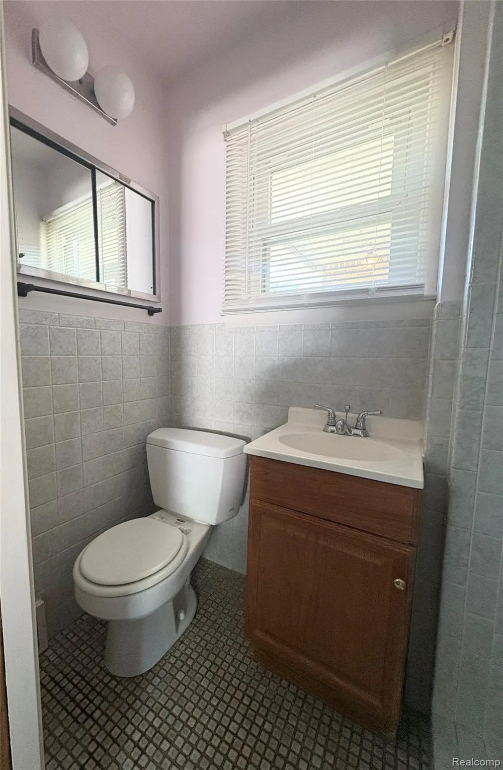3441 E Maple Avenue Burton City, MI 48529