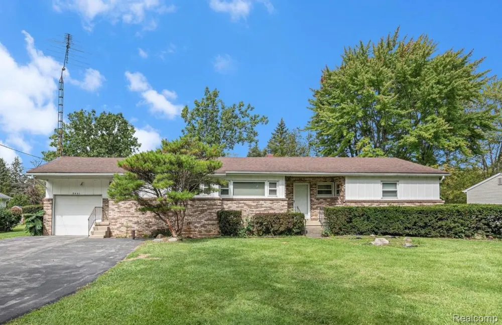 3441 E Maple Avenue Burton City, MI 48529