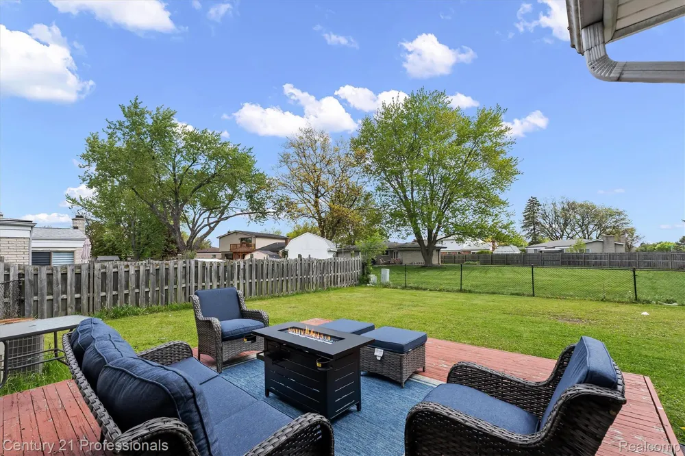37010 Calka Drive Sterling Heights City, MI 48310