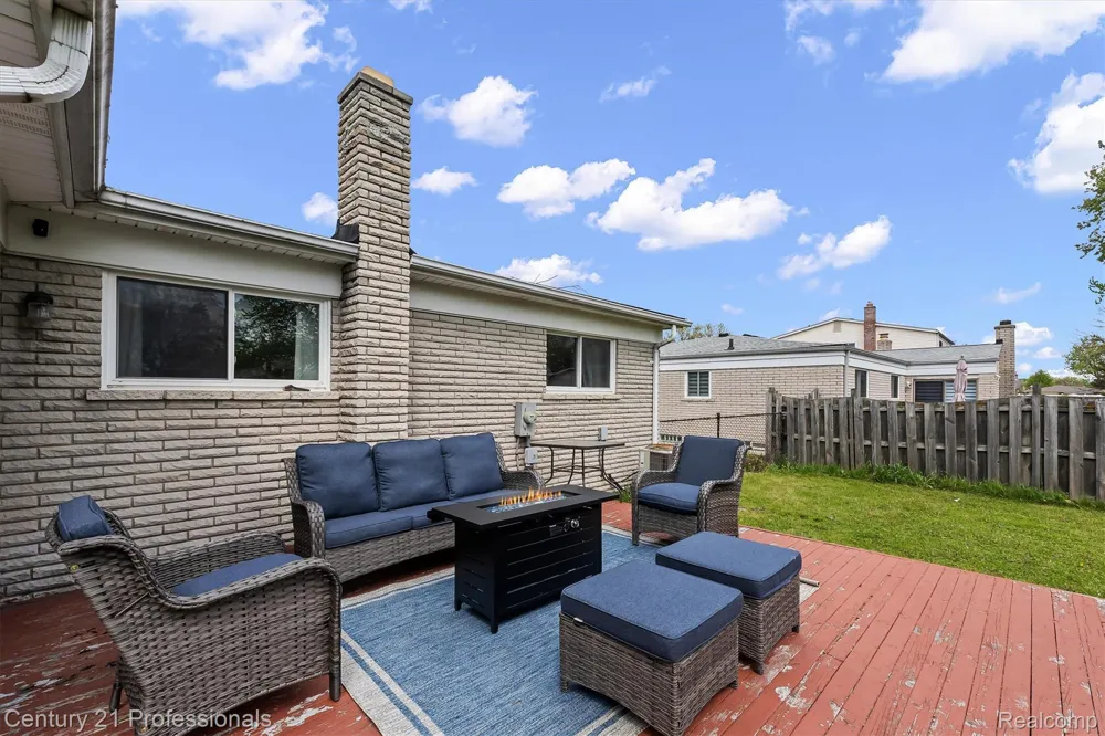 37010 Calka Drive Sterling Heights City, MI 48310