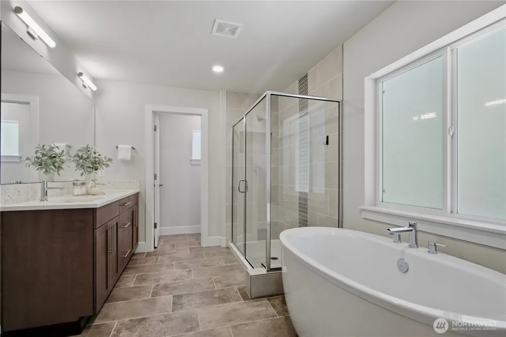 18733 14th Place W Lynnwood, WA 98037