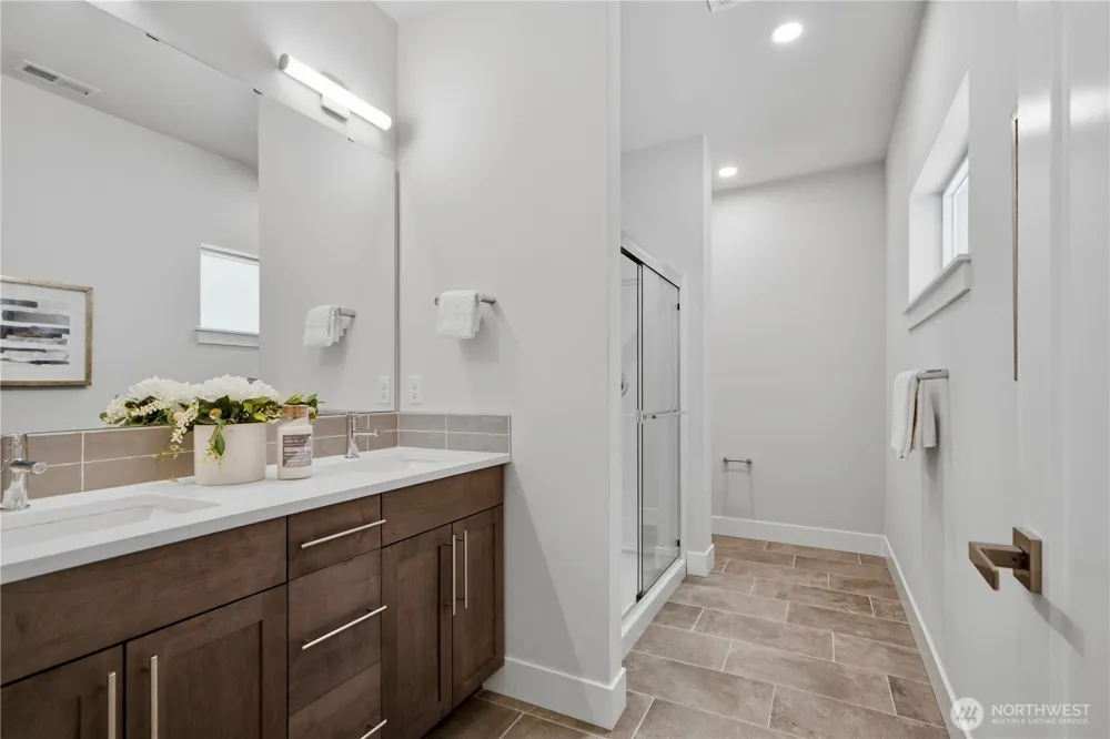 18733 14th Place W Lynnwood, WA 98037