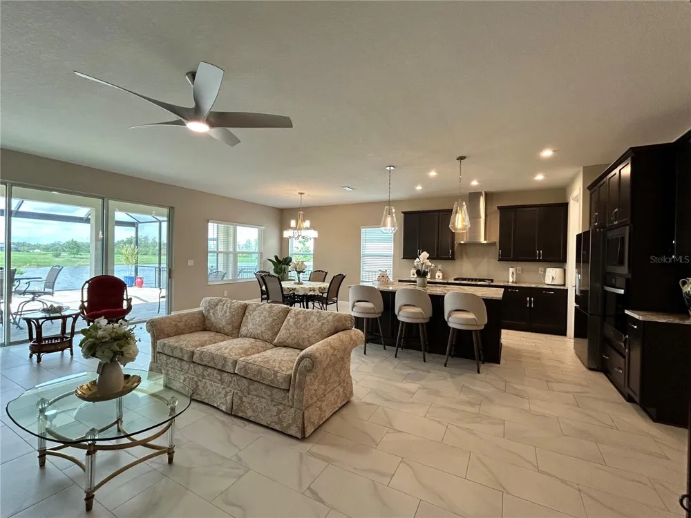 6085 HIDDEN BRANCH DRIVE Apollo Beach, FL 33572