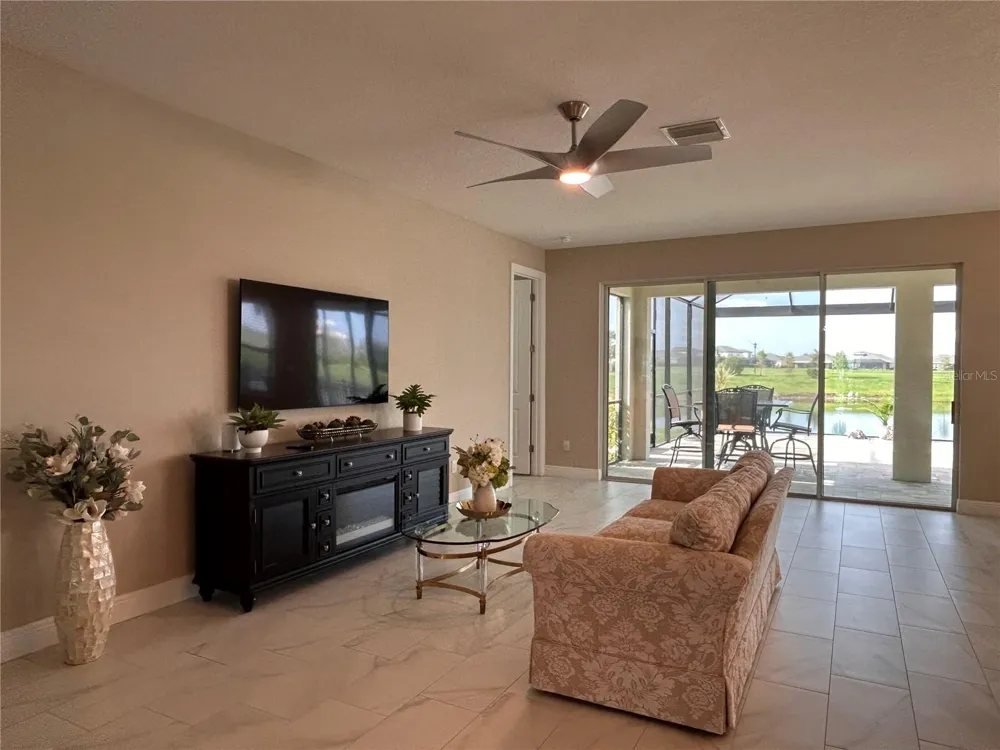 6085 HIDDEN BRANCH DRIVE Apollo Beach, FL 33572