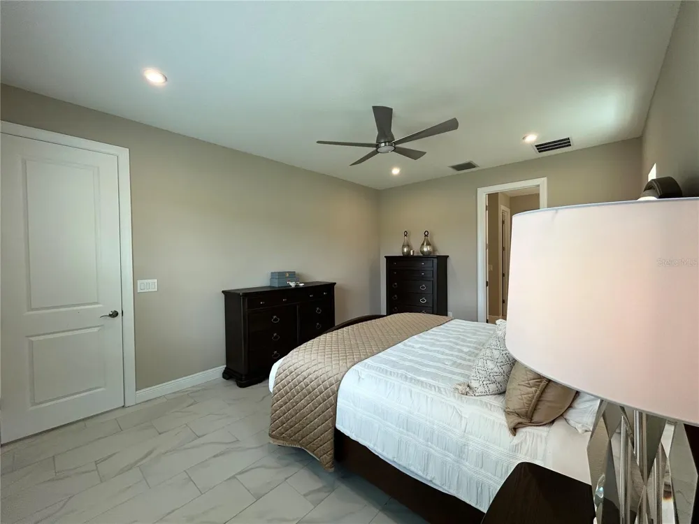 6085 HIDDEN BRANCH DRIVE Apollo Beach, FL 33572