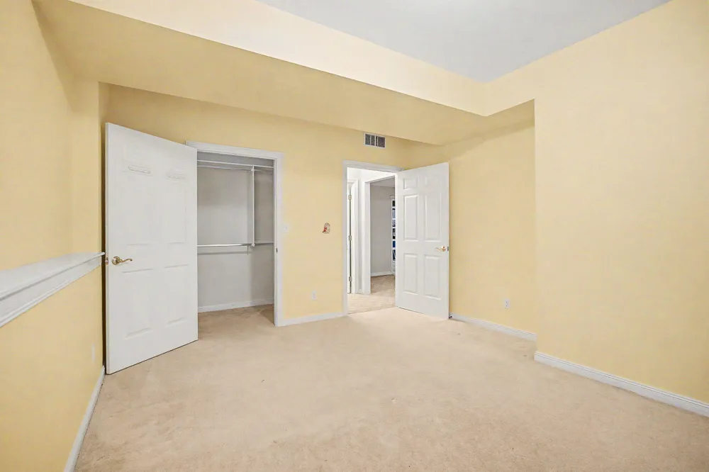 3015 S Wood Dale Drive Jackson, MI 49203