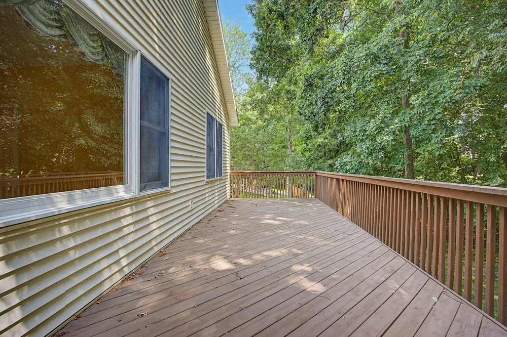 3015 S Wood Dale Drive Jackson, MI 49203