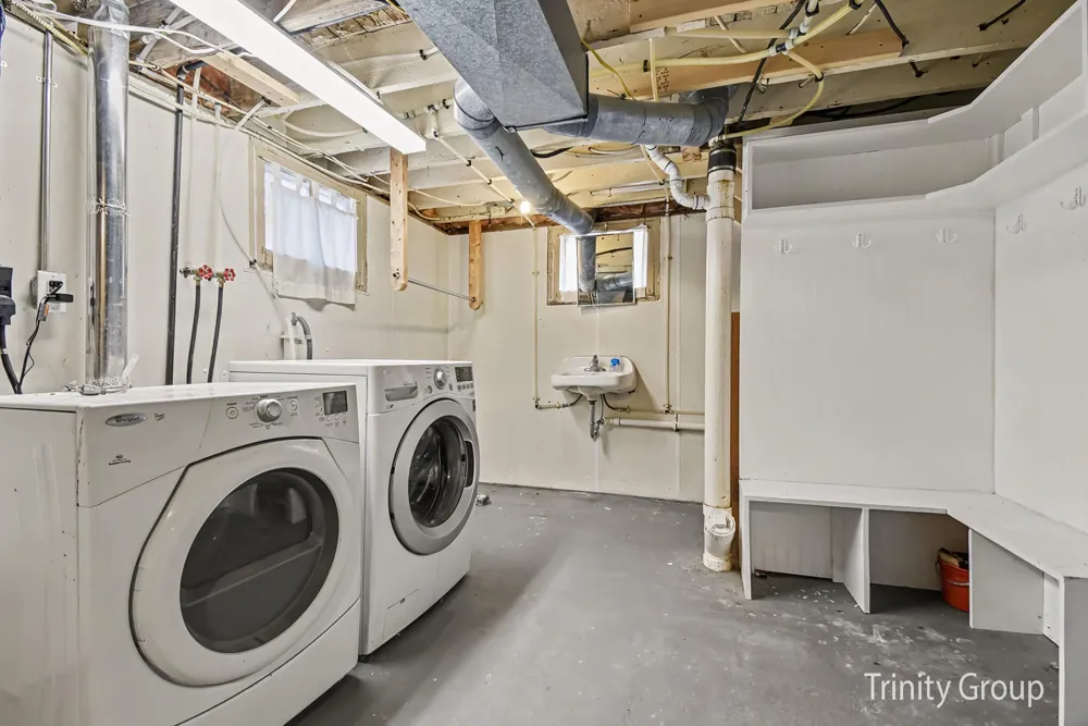 533 E Central Avenue Zeeland, MI 49464