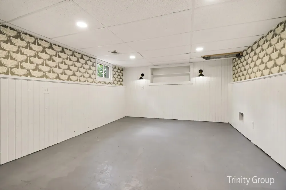 533 E Central Avenue Zeeland, MI 49464