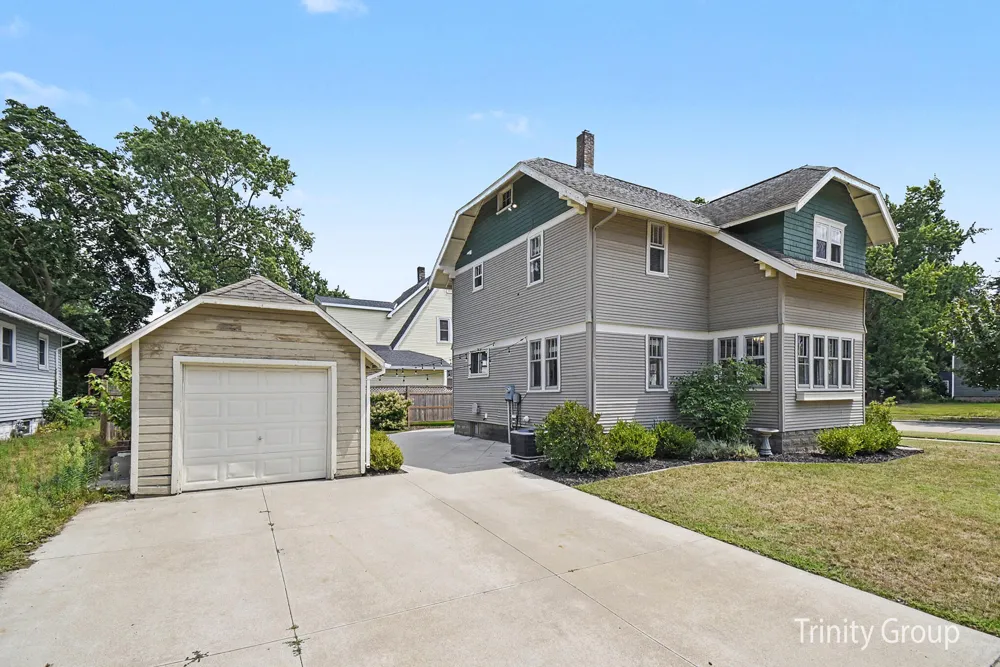 533 E Central Avenue Zeeland, MI 49464