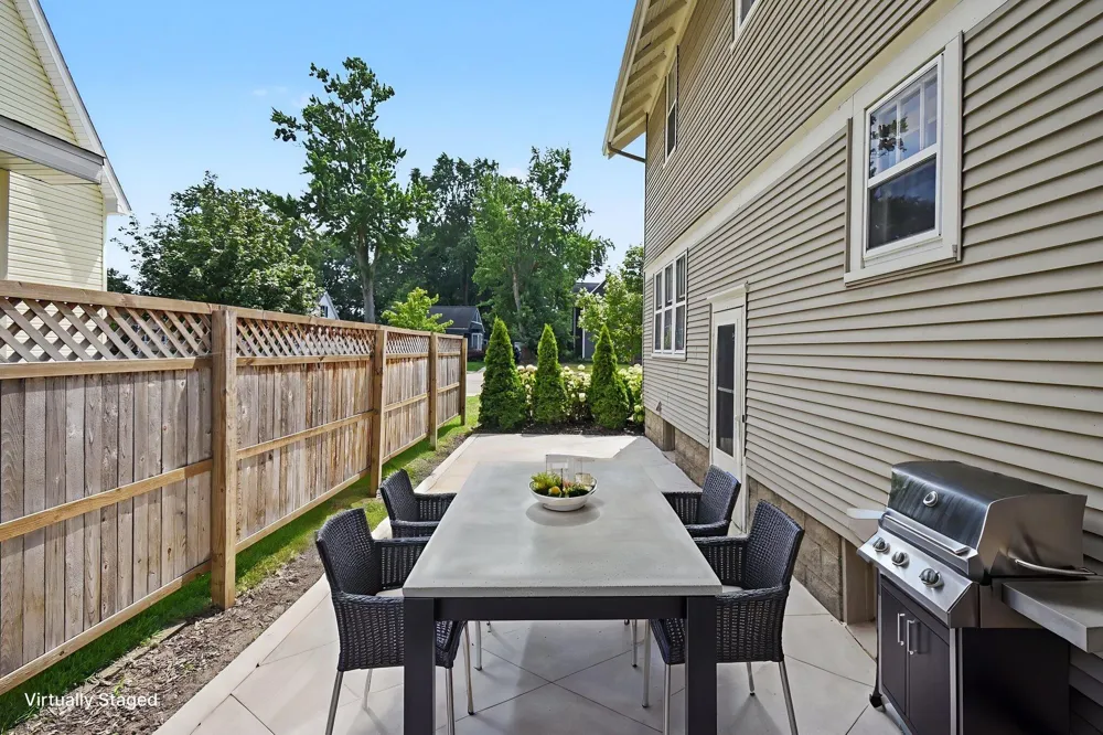 533 E Central Avenue Zeeland, MI 49464