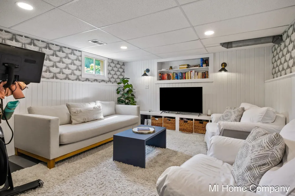 533 E Central Avenue Zeeland, MI 49464