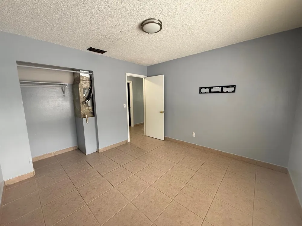 5006 Sanibel Avenue Fort Pierce, FL 34951