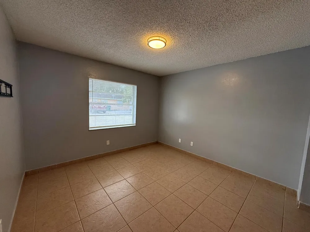 5006 Sanibel Avenue Fort Pierce, FL 34951