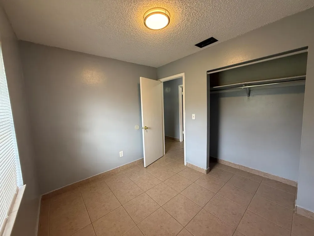 5006 Sanibel Avenue Fort Pierce, FL 34951