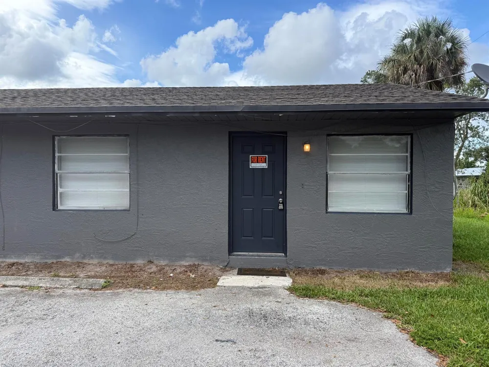5006 Sanibel Avenue Fort Pierce, FL 34951