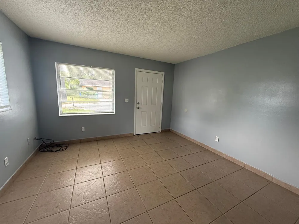5006 Sanibel Avenue Fort Pierce, FL 34951